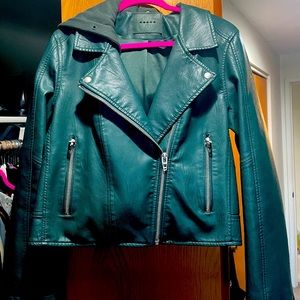 Faux leather cropped motorcycle jacket